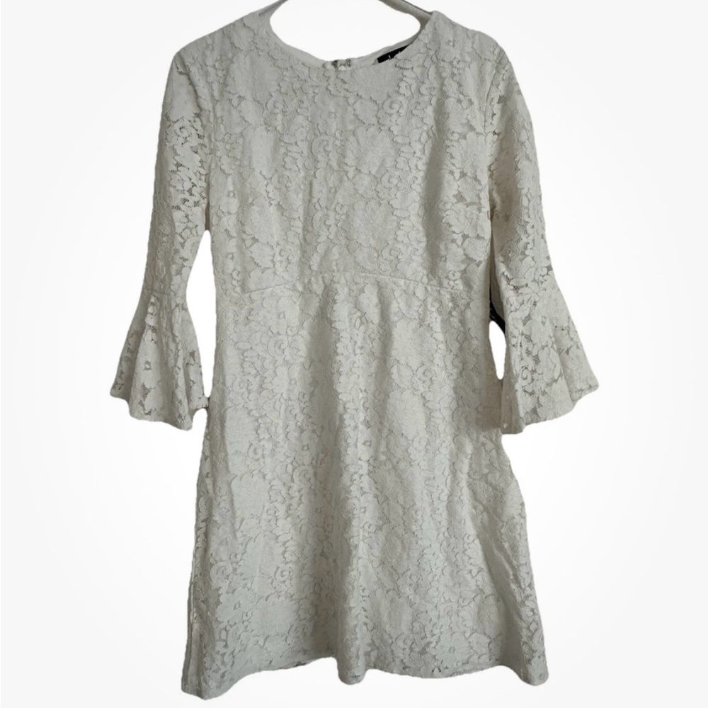 Lulu's white Floral Lace Dress bell sleeves size medium NWT